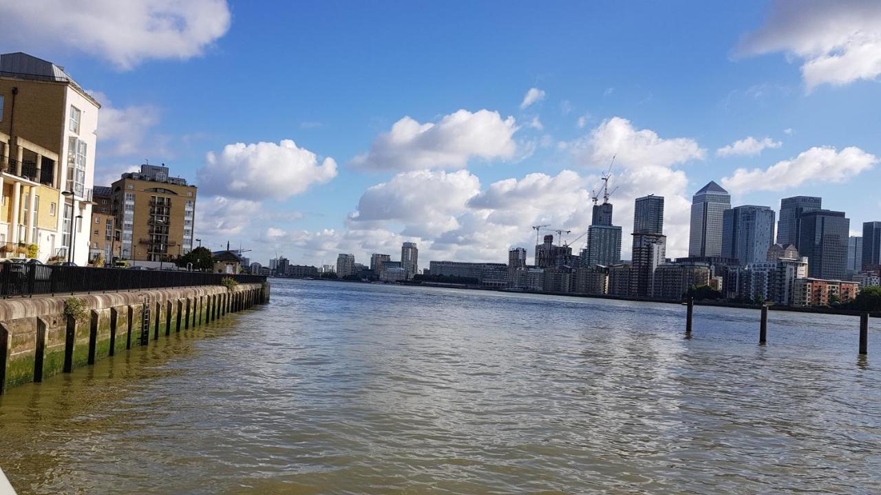 Stunning Massive Bedroom +Direct Thames River View لندن المظهر الخارجي الصورة