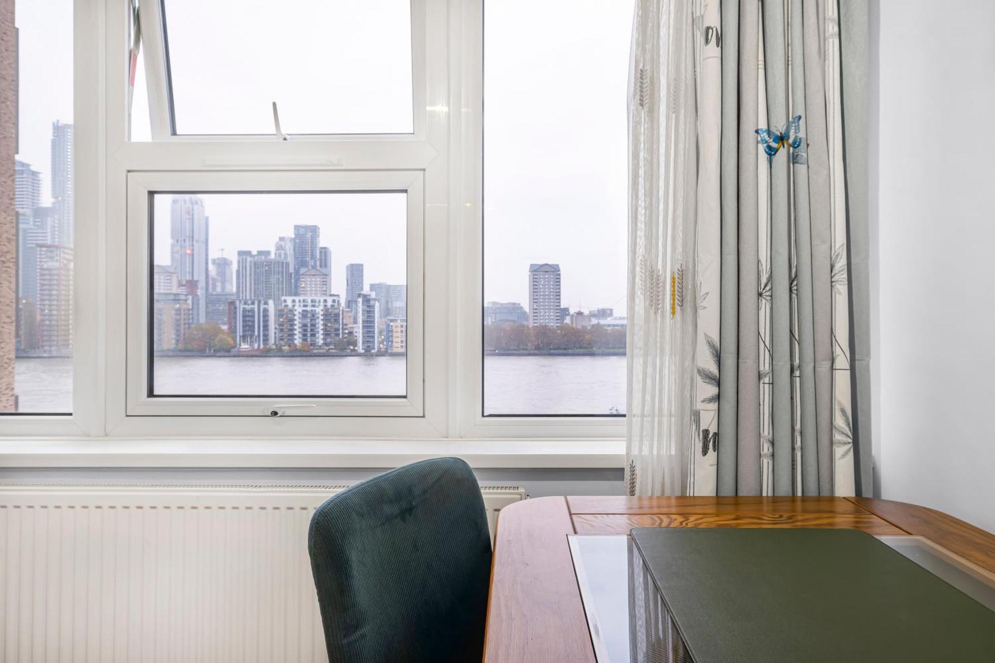 Stunning Massive Bedroom +Direct Thames River View لندن المظهر الخارجي الصورة